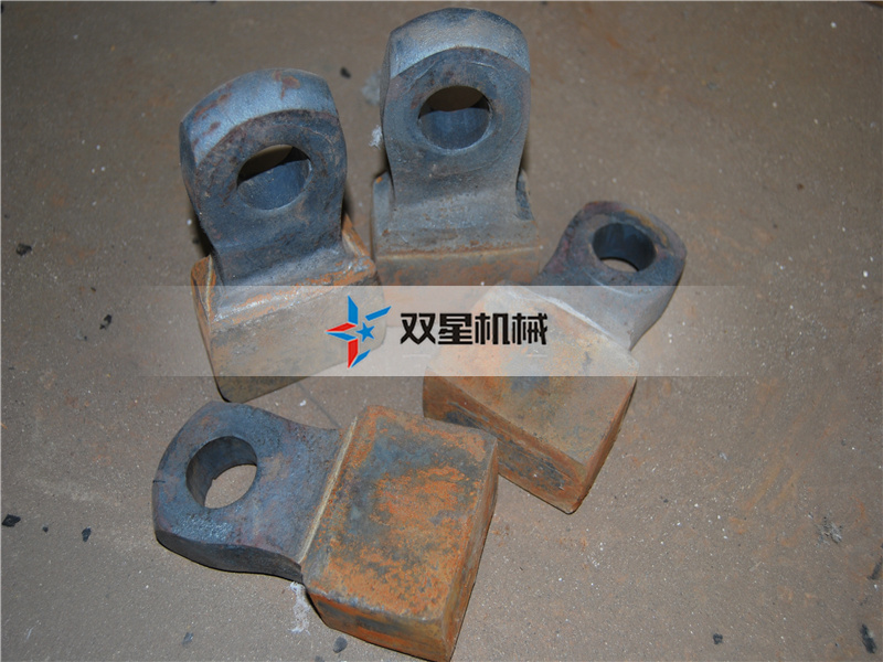 <a href='http://www.snowstop.com.cn' target='_blank'><span>金屬破碎機(jī)</span></a>錘頭