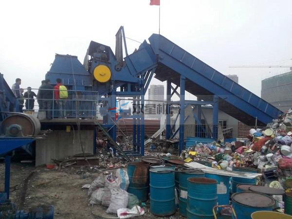 廢鋼破碎機價格怎么樣？設備生產(chǎn)線利潤是多少？