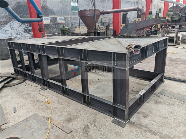 <a href='http://www.snowstop.com.cn/psxl/4.html' target='_blank'><span>廢鋼破碎機</span></a>廠家生產(chǎn)車間