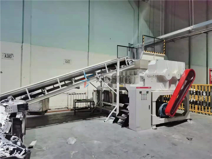 雙軸撕碎機(jī)和單軸撕碎機(jī)什么區(qū)別，功能上有什么不同？