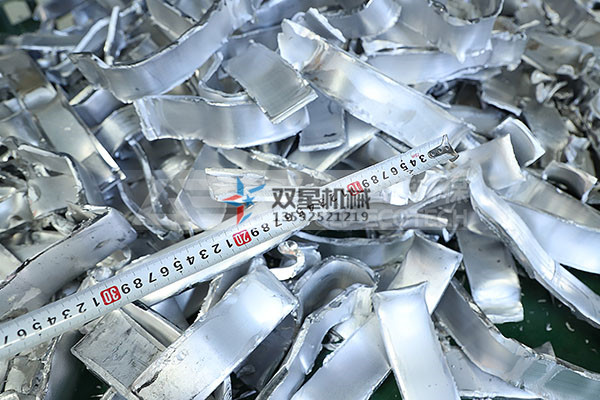 斷橋鋁撕碎機撕碎物料效果