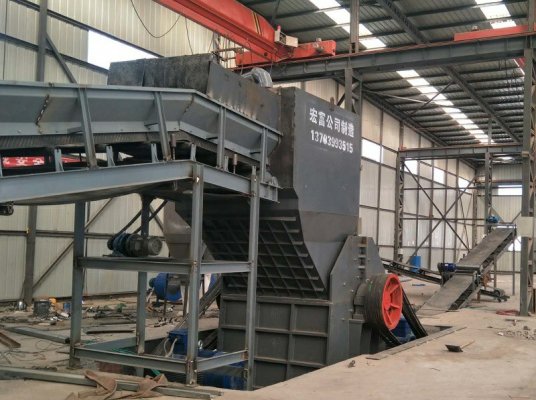 關(guān)注今日廢鐵價(jià)格多少錢一噸？了解金屬破碎機(jī)多少錢一套？