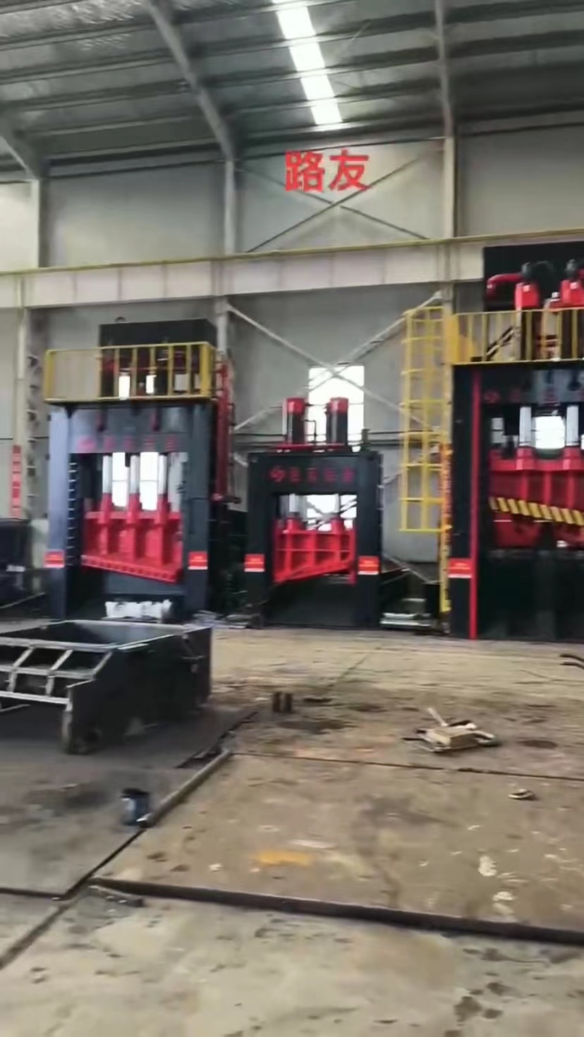 山東路友裝備一直在路上，各部門環(huán)環(huán)緊扣，為再生資源行業(yè)發(fā)展助力