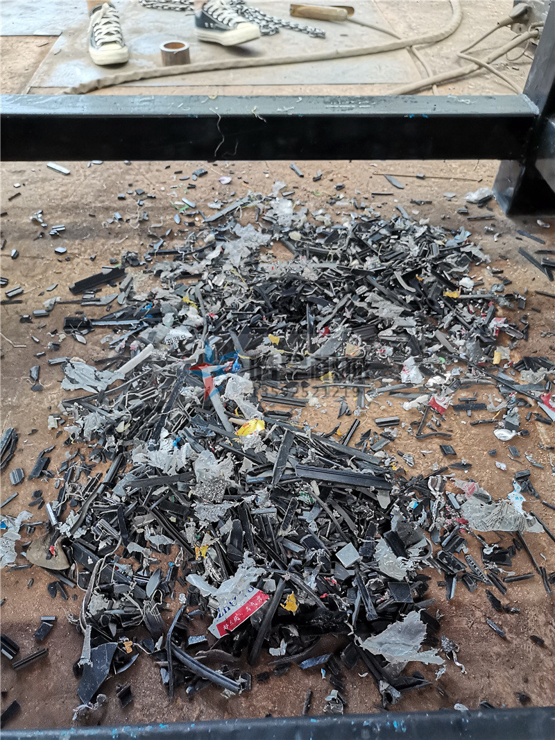 <a href='http://www.snowstop.com.cn/ptsb/1033.html' target='_blank'><span>渦電流分選機(jī)</span></a>|<a href='http://www.snowstop.com.cn/fenxuan/1731.html' target='_blank'><span>跳鋁機(jī)</span></a>|鐵鋁破碎分選效果